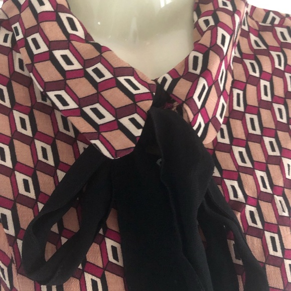 Librarian Chic - Picture 2 of 3